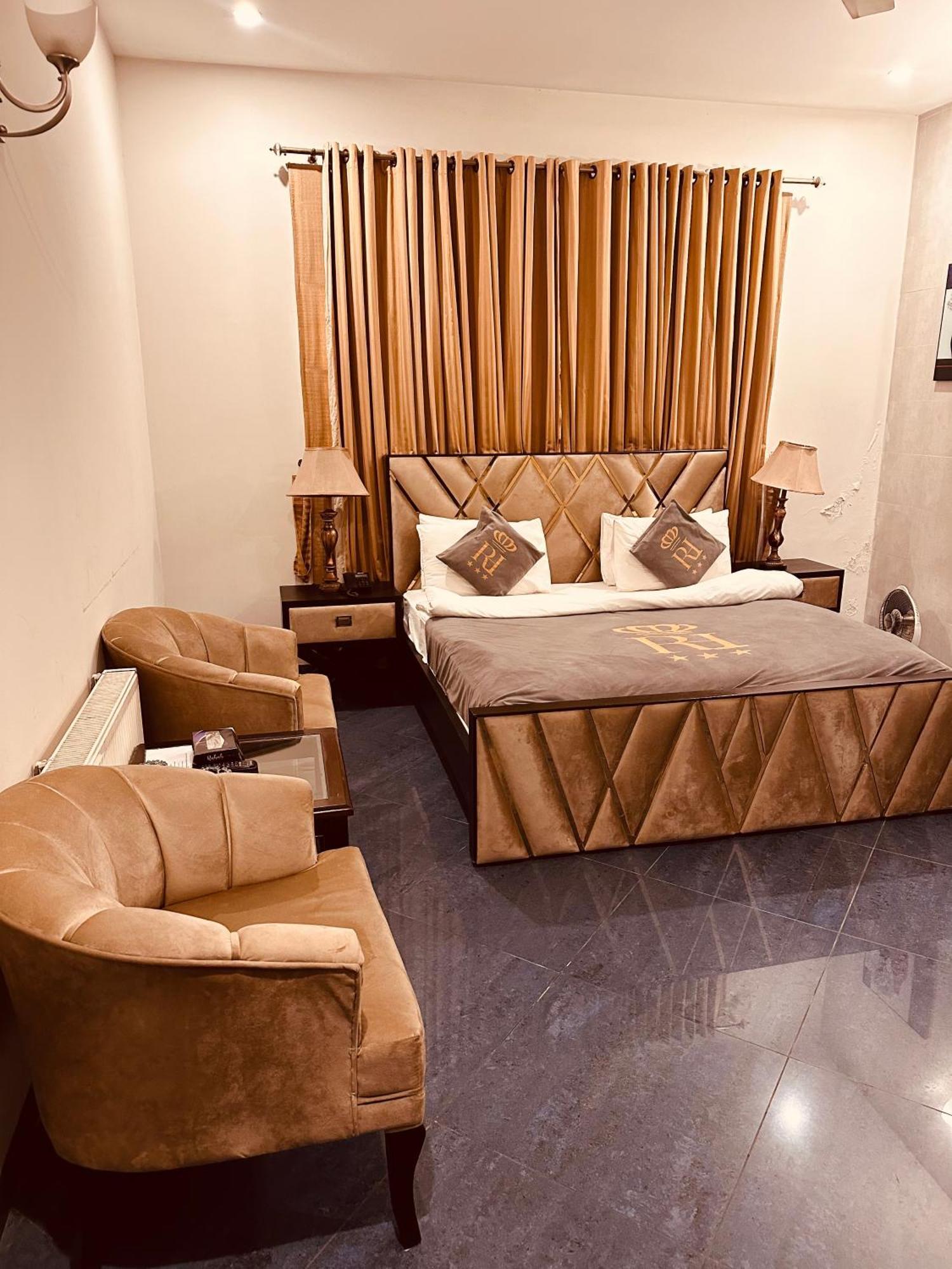Reina Boutique Hotel - G9 Islamabad Buitenkant foto