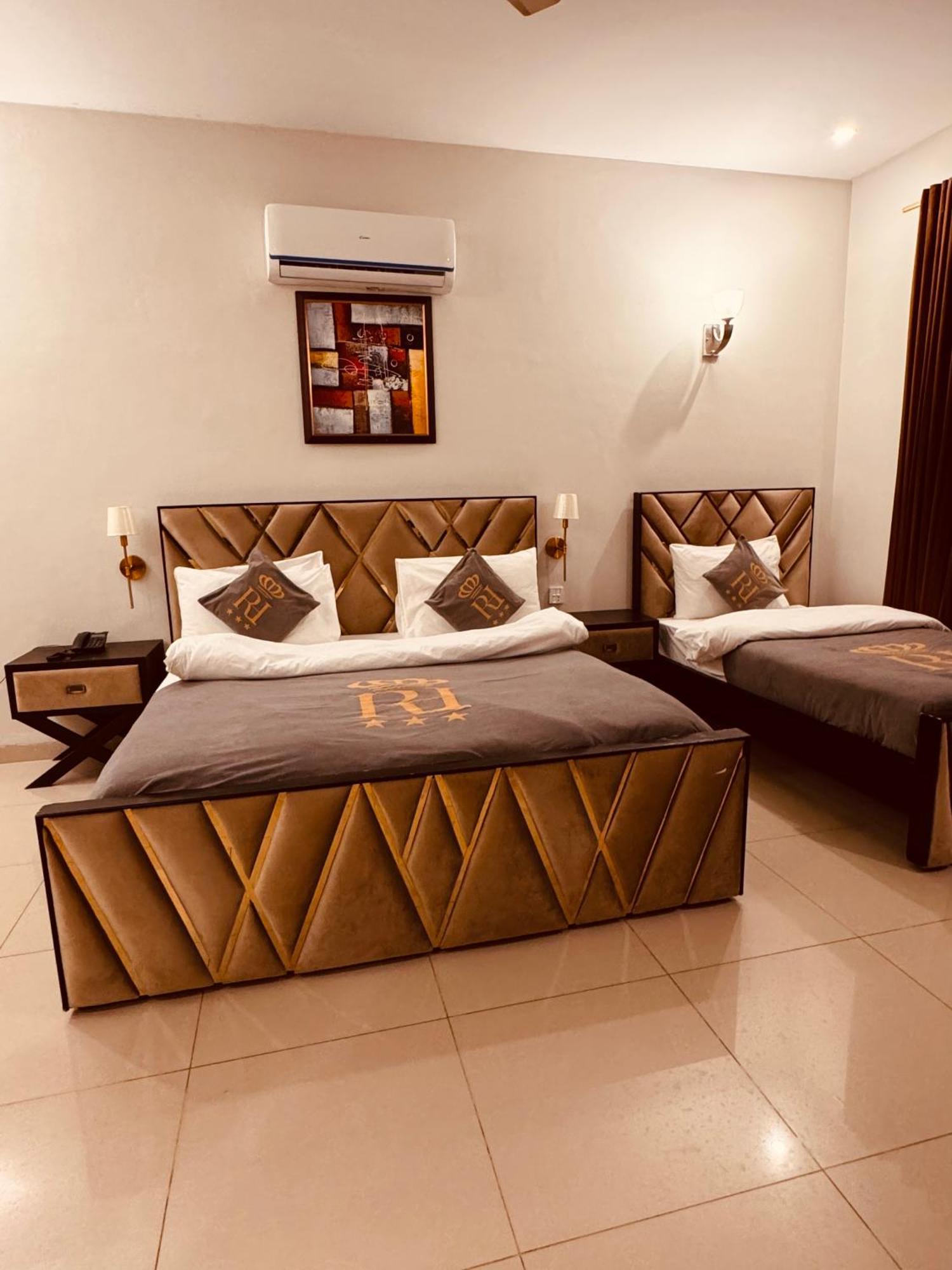 Reina Boutique Hotel - G9 Islamabad Buitenkant foto
